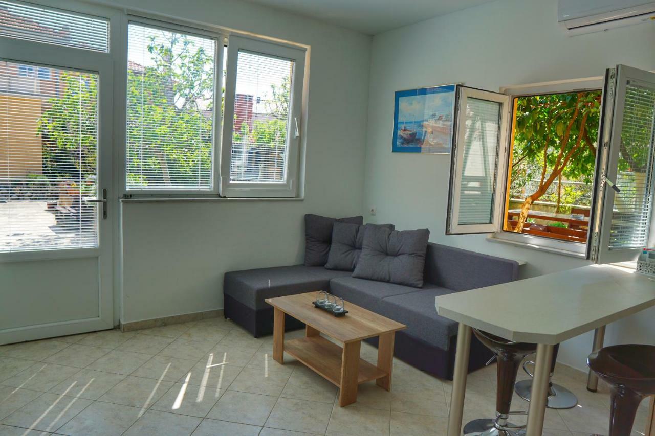 Апартаменти Apartman Cro Garden Задар Екстер'єр фото