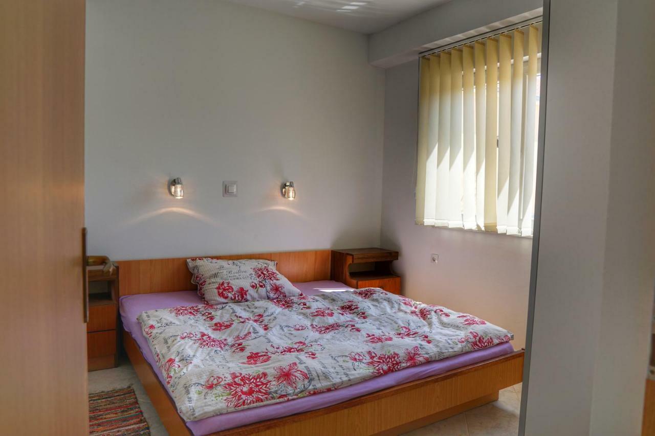 Апартаменти Apartman Cro Garden Задар Екстер'єр фото
